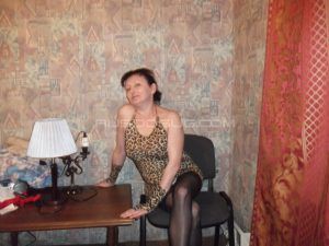 Проститутка Кристина с выездом по Москве рядом с метро Китай-город в возрасте 38 